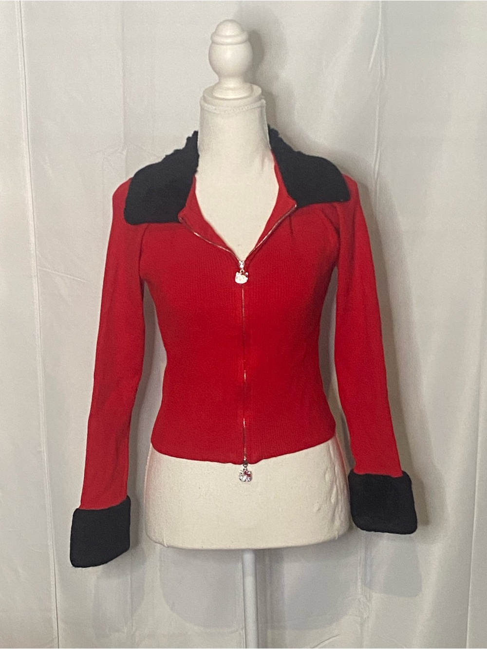 Hello Kitty Forever 21 Zip Up Cardigan Size L Red Black Faux Fur Trim Y2K